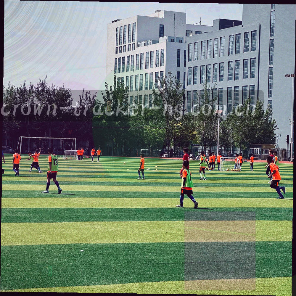 几何网格与标记点组成的城市街道抽象示意图，不含具体地图数据